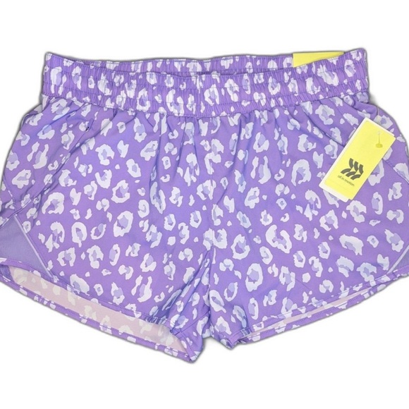 All in Motion Purple and White leopard Run Shorts medium - Picture 4 of 5